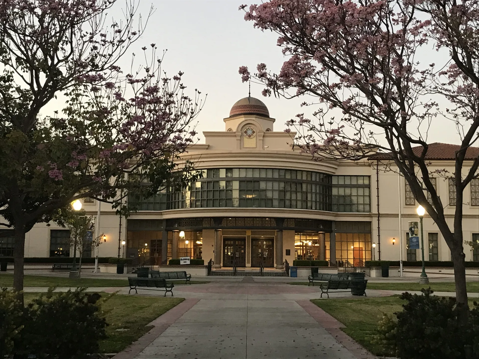 image of a justice building